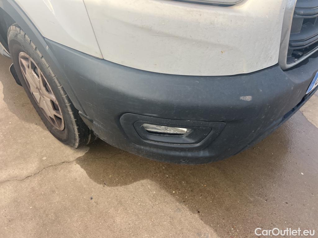  Ford  Transit FORD  / 2013 / 4P / furgón 350 96kW L2H2 Van Trend FWD #26