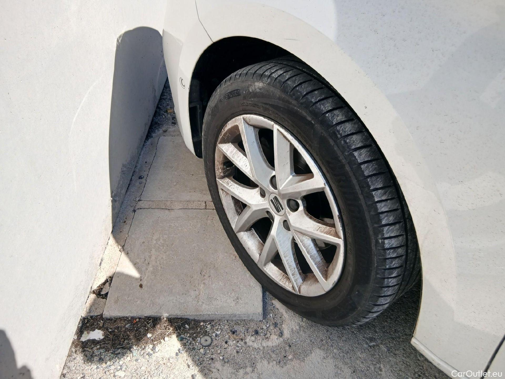  Seat  Leon SEAT Nuevo León / 2020 / 5P / familiar SP 1.0 TSI 81kW S&S Style XL(SP) #6