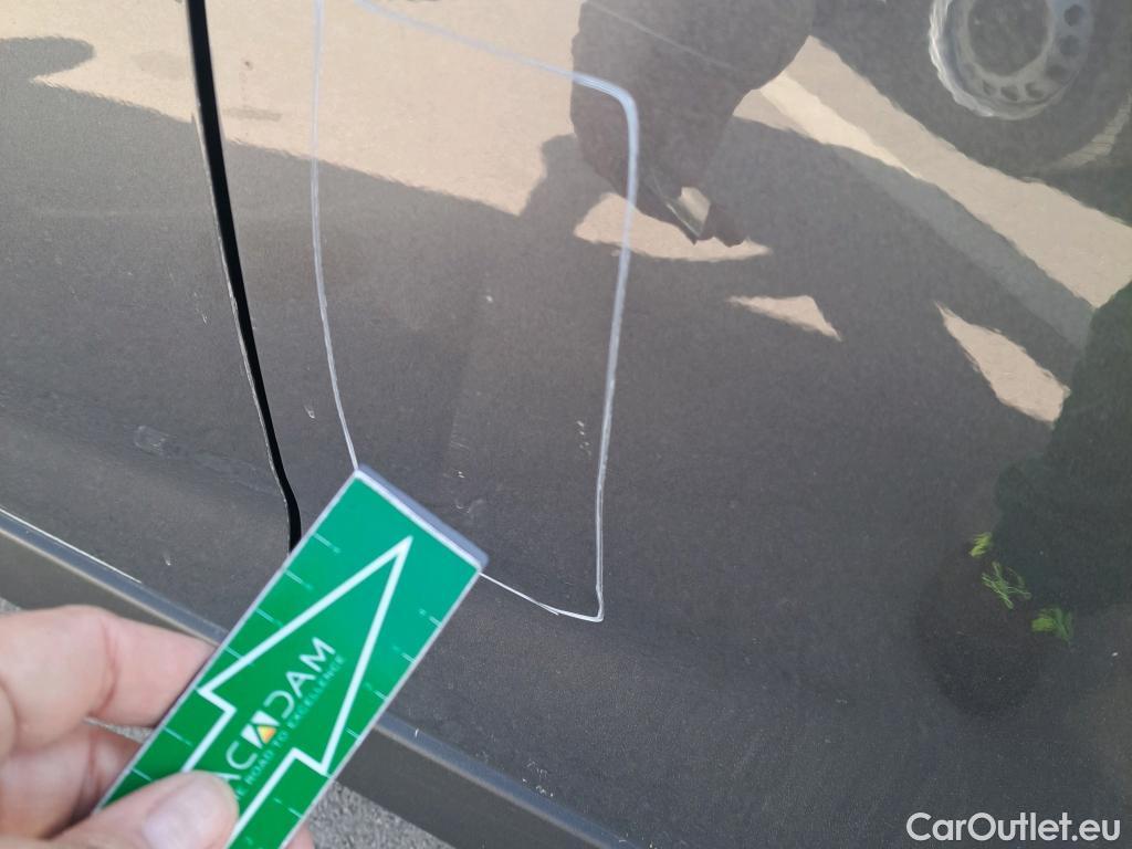  Toyota  RAV4 TOYOTA  / 2018 / 5P / todoterreno 2.5l 220H Advance #4