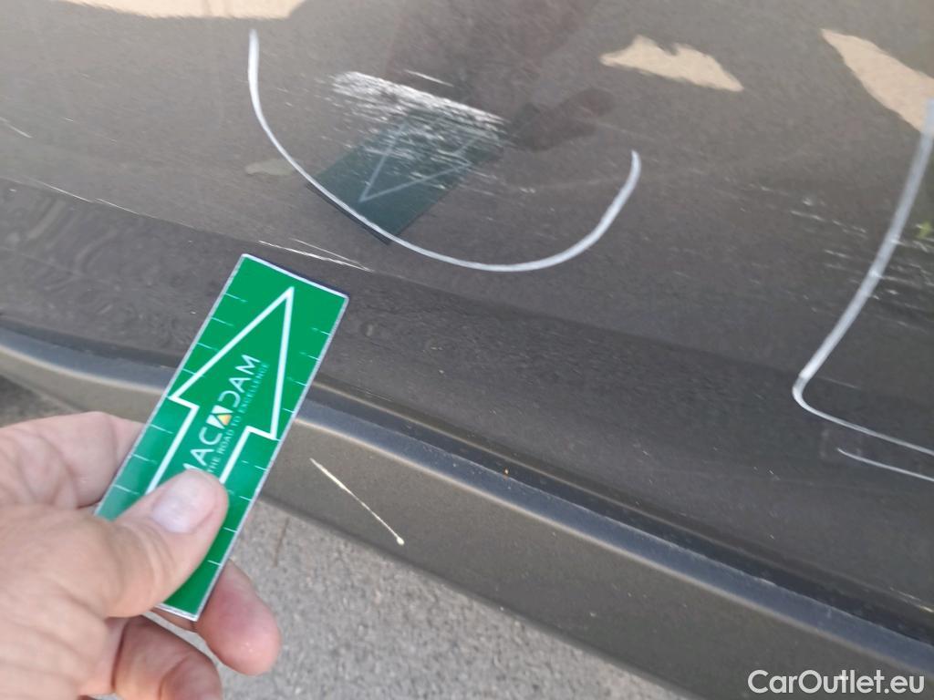  Toyota  RAV4 TOYOTA  / 2018 / 5P / todoterreno 2.5l 220H Advance #9