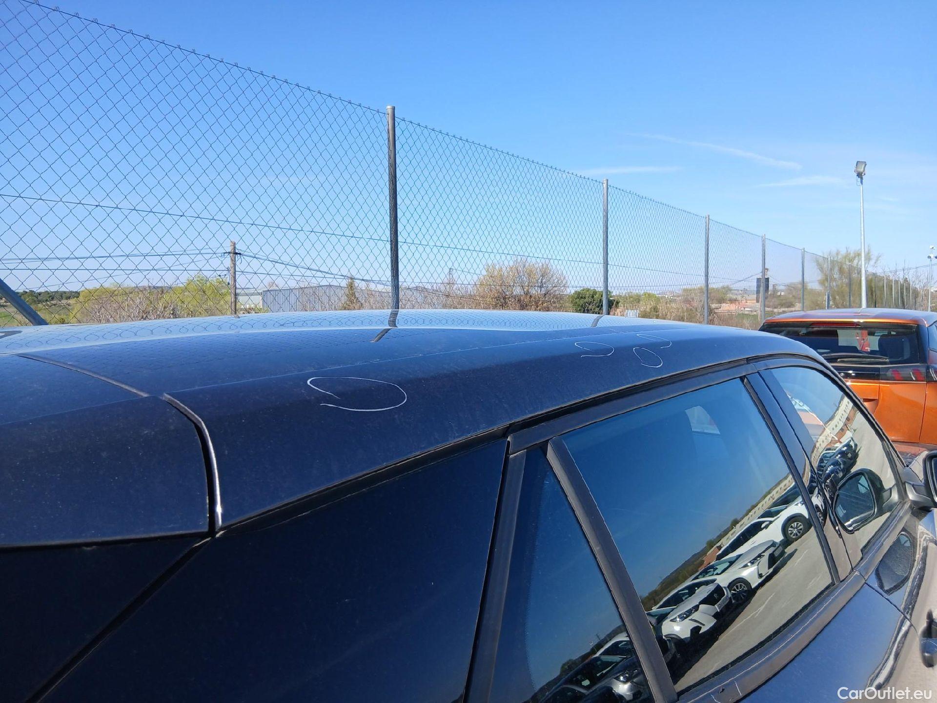  Peugeot  2008 PEUGEOT  / 2019 / 5P / todoterreno Active BlueHDI 81kW (110CV) #19