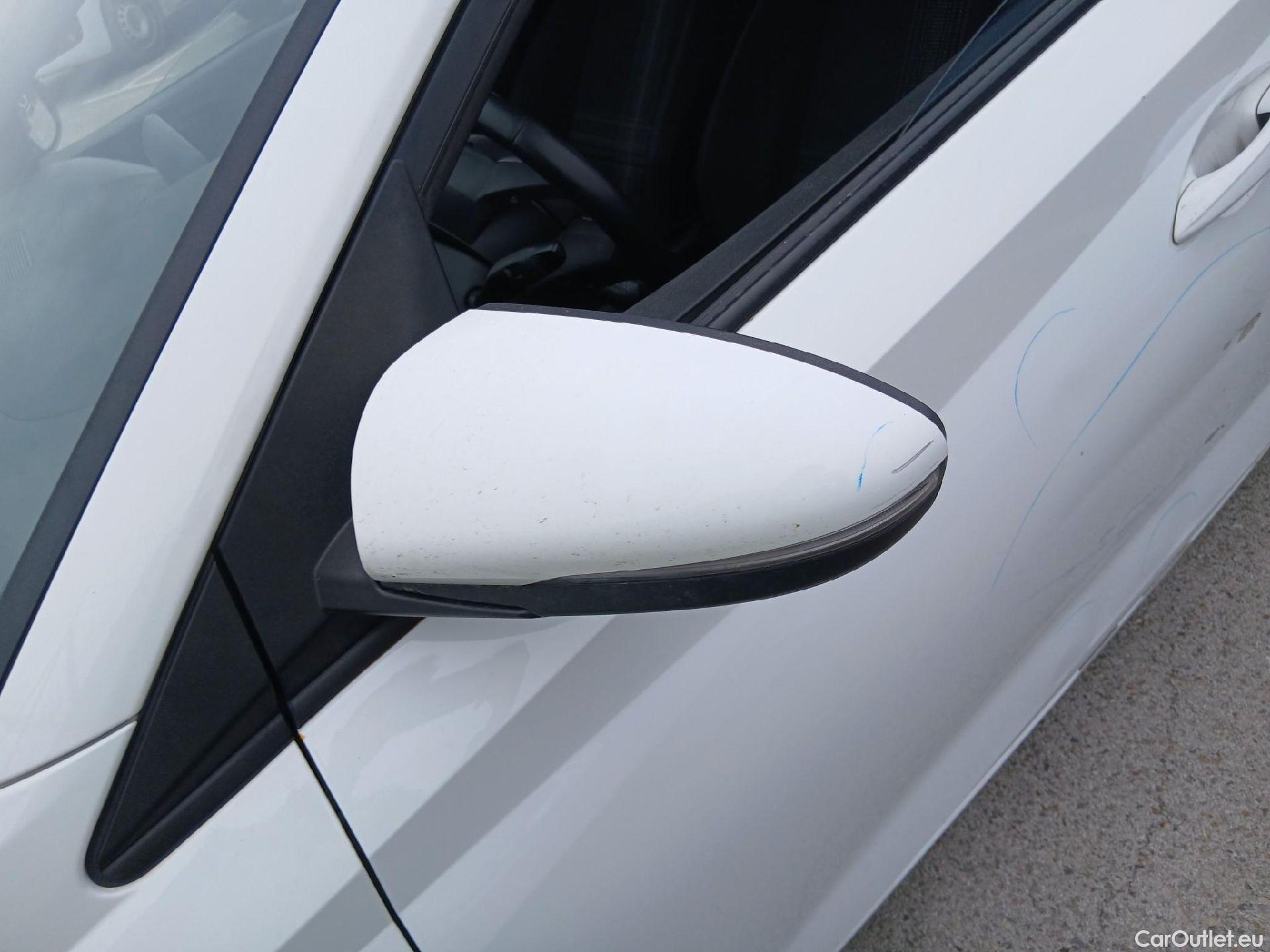  Hyundai  i20 HYUNDAI  / 2020 / 5P / berlina con portón 1.0 TGDI 74kW (100CV) 48V Essence #11