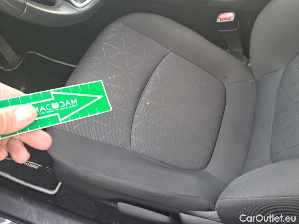  Toyota  RAV4 TOYOTA  / 2018 / 5P / todoterreno 2.5l 220H Advance #12