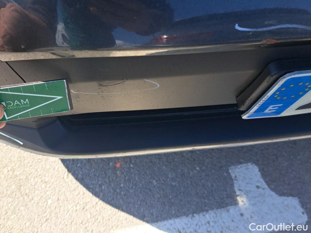  Toyota  RAV4 TOYOTA  / 2018 / 5P / todoterreno 2.5l 220H Advance #44