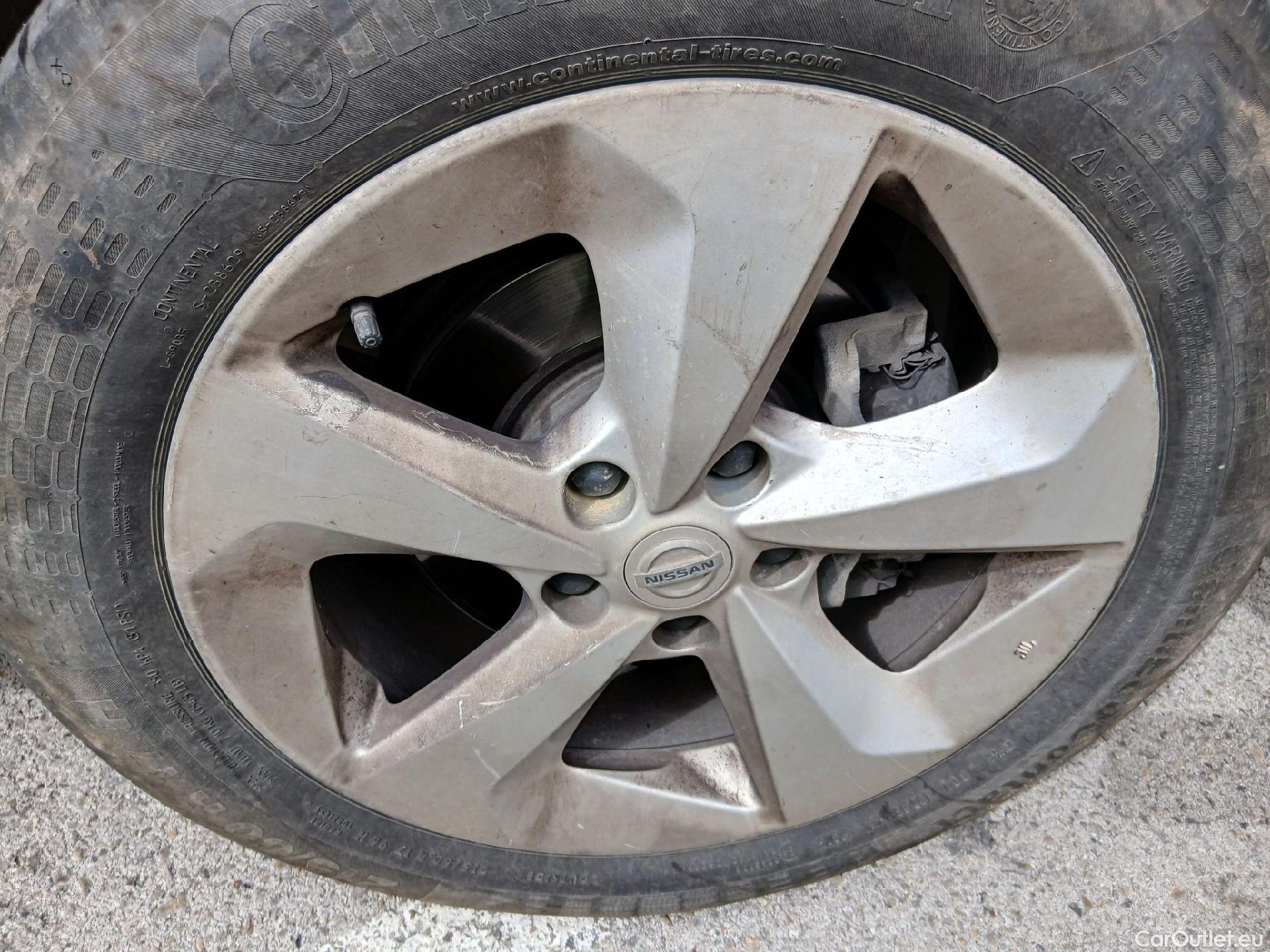  Nissan  Qashqai NISSAN  / 2017 / 5P / todoterreno DIG-T 103 kW (140 CV) E6D ACENTA #50