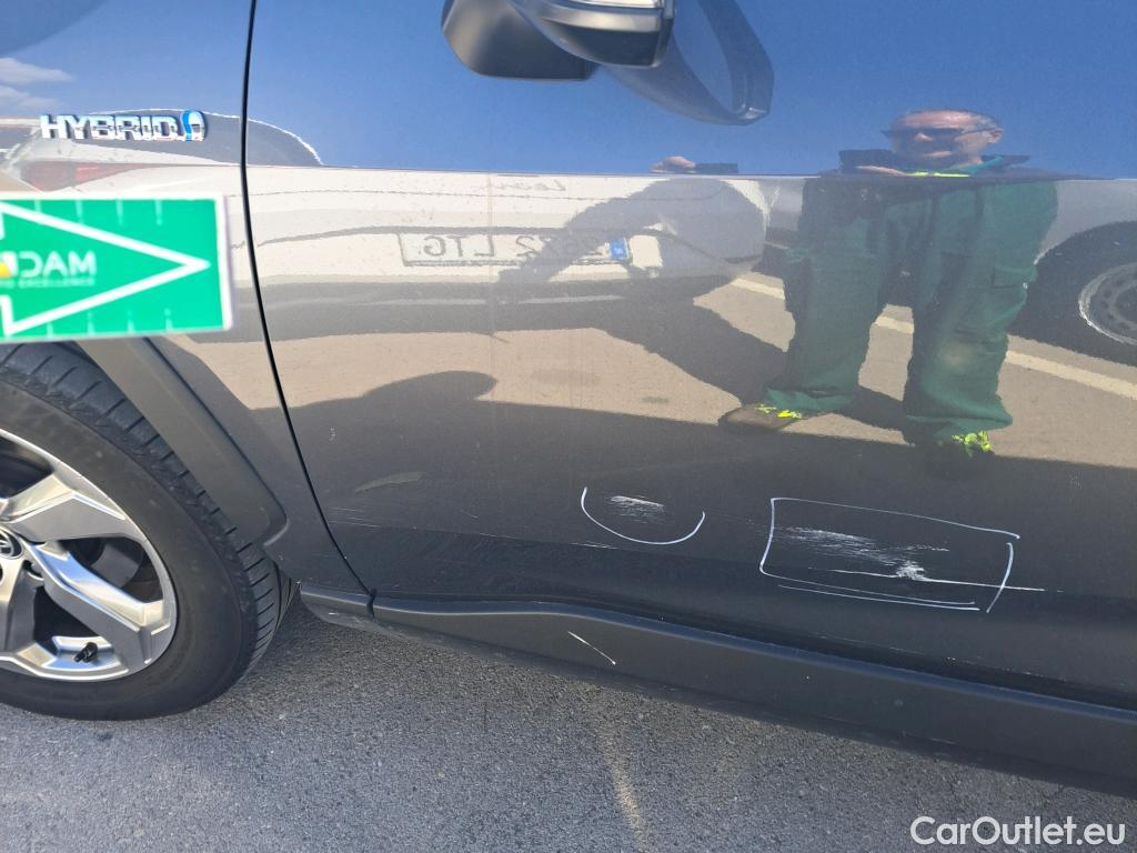  Toyota  RAV4 TOYOTA  / 2018 / 5P / todoterreno 2.5l 220H Advance #46