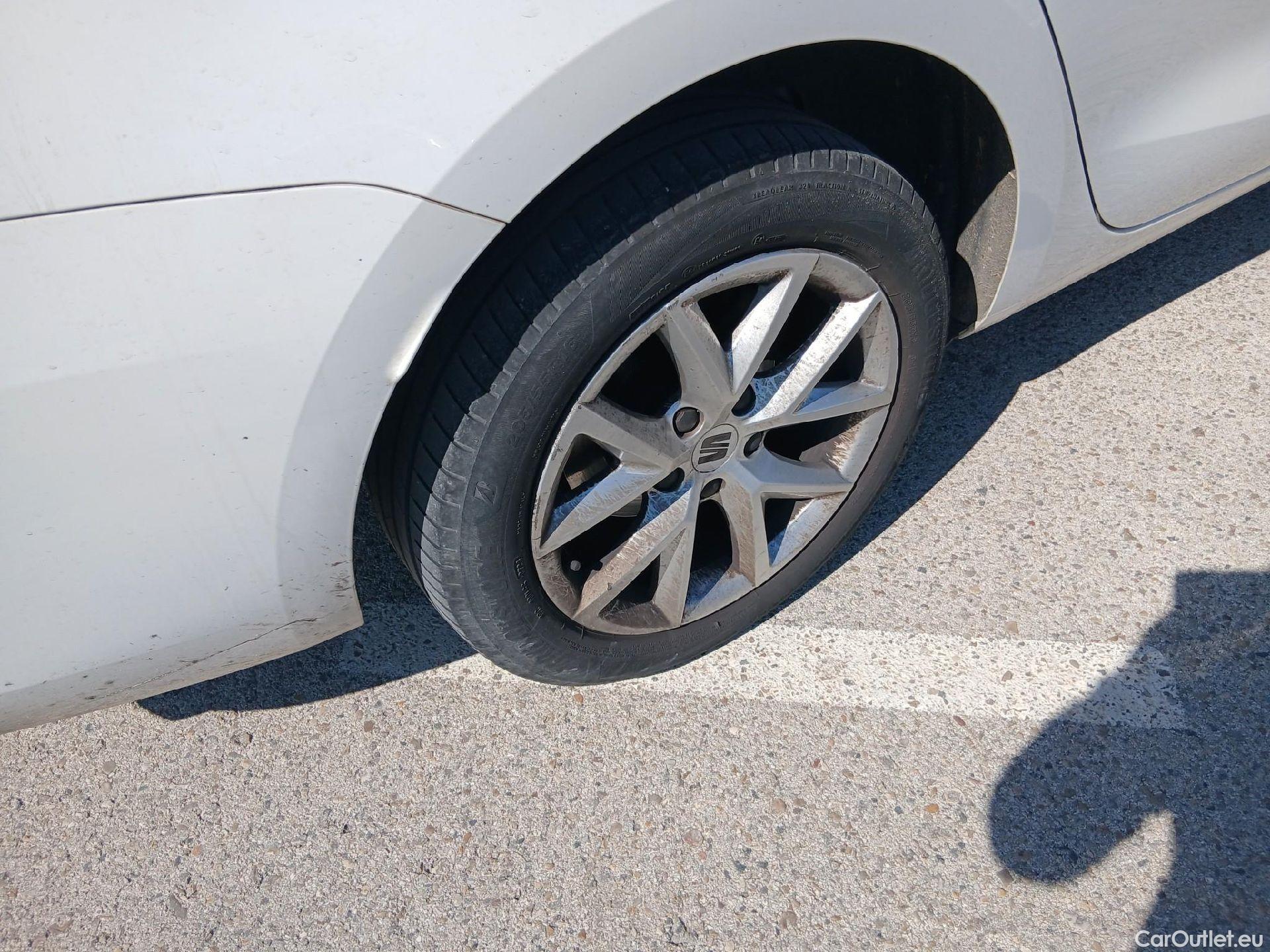  Seat  Leon SEAT Nuevo León / 2020 / 5P / familiar SP 1.0 TSI 81kW S&S Style XL(SP) #17