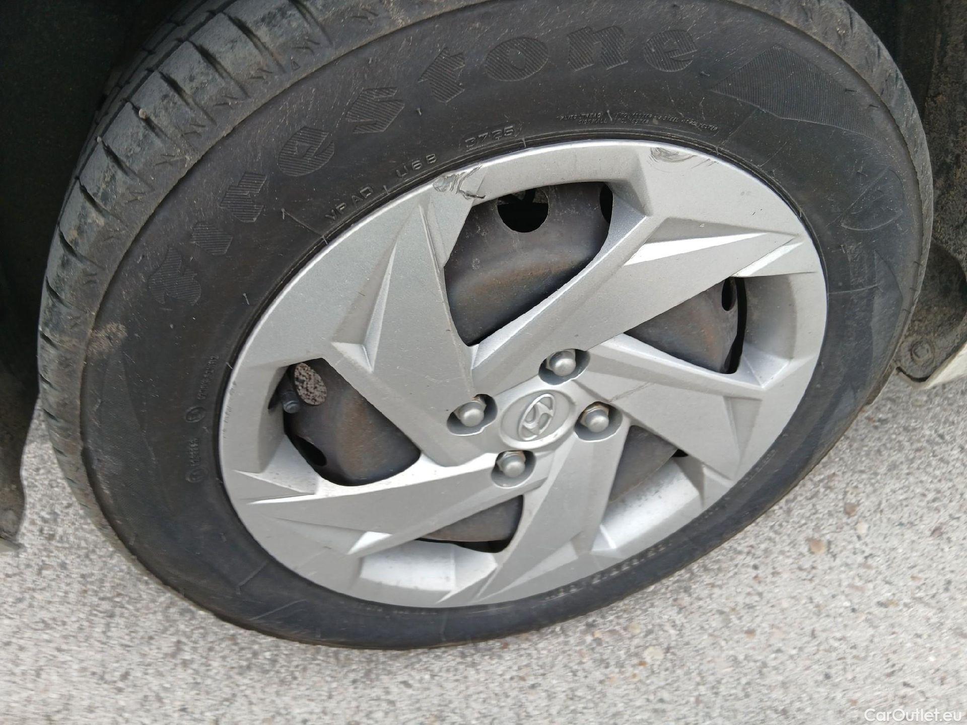  Hyundai  i20 HYUNDAI  / 2020 / 5P / berlina con portón 1.0 TGDI 74kW (100CV) 48V Essence #33