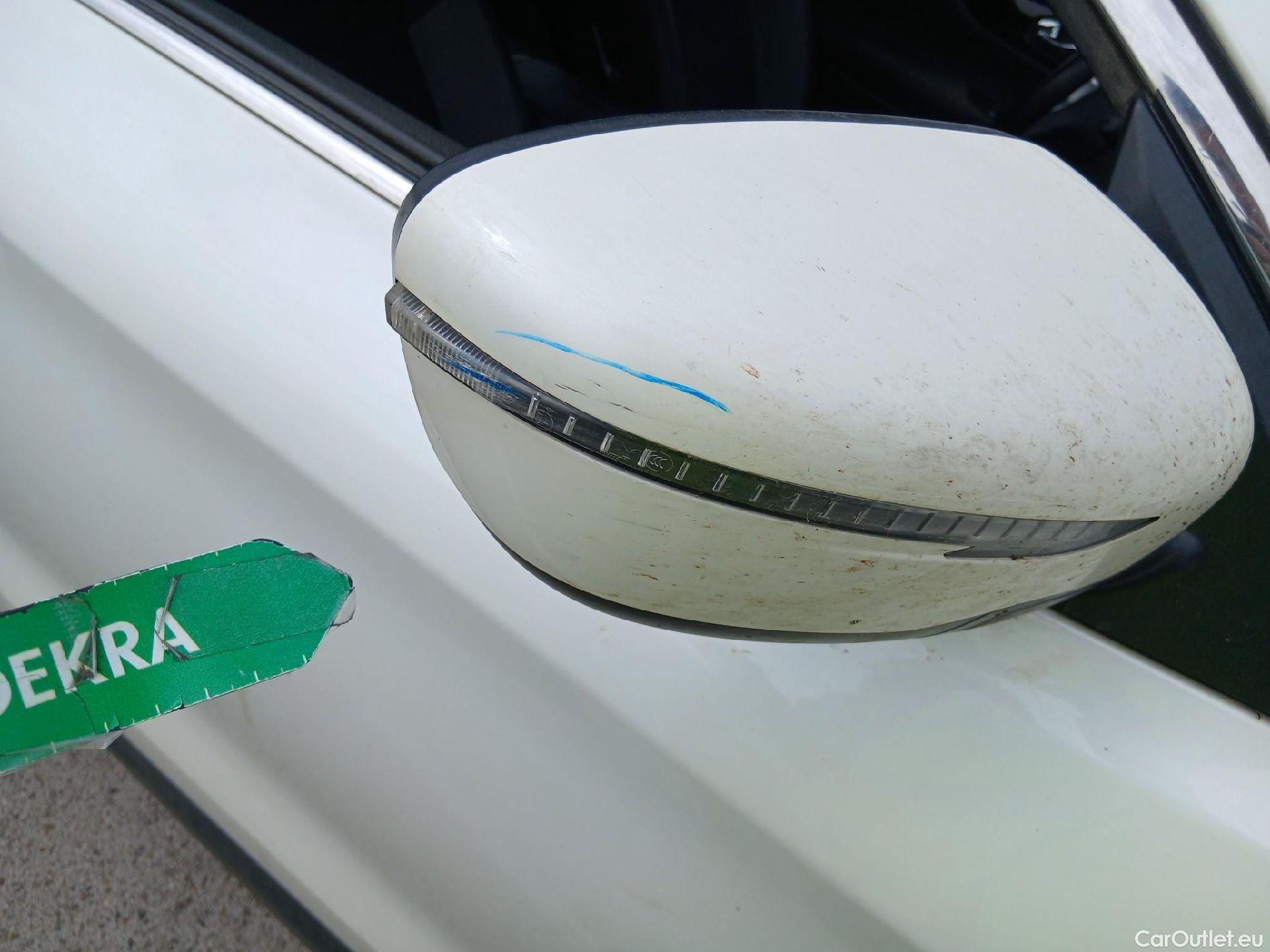  Nissan  Qashqai NISSAN  / 2017 / 5P / todoterreno DIG-T 103 kW (140 CV) E6D ACENTA #47