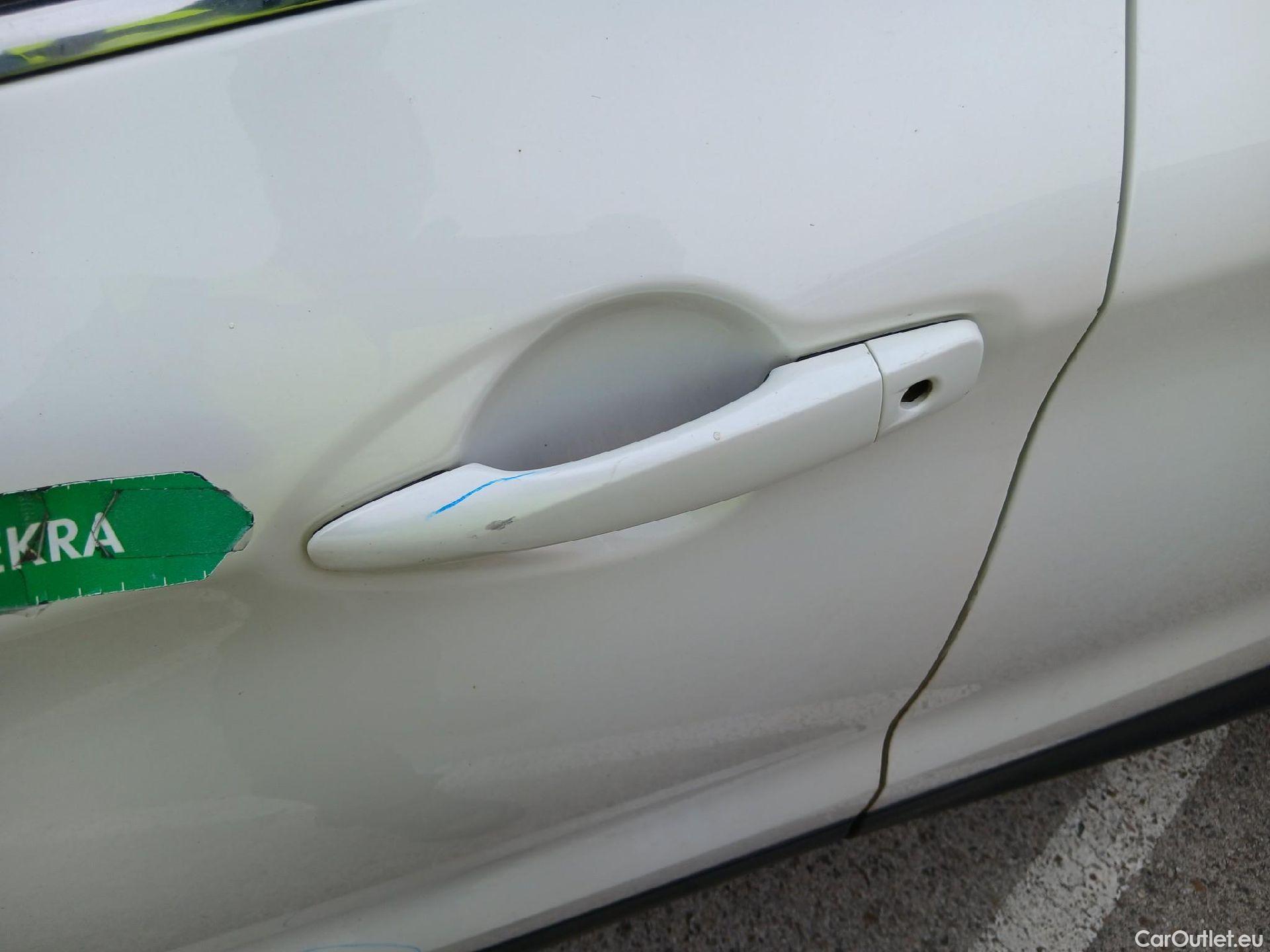  Nissan  Qashqai NISSAN  / 2017 / 5P / todoterreno DIG-T 103 kW (140 CV) E6D ACENTA #16