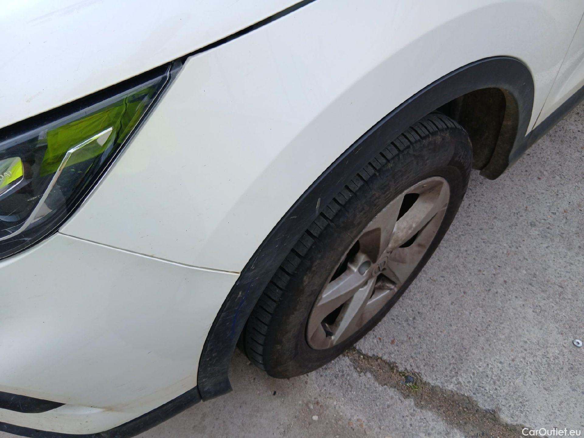  Nissan  Qashqai NISSAN  / 2017 / 5P / todoterreno DIG-T 103 kW (140 CV) E6D ACENTA #53