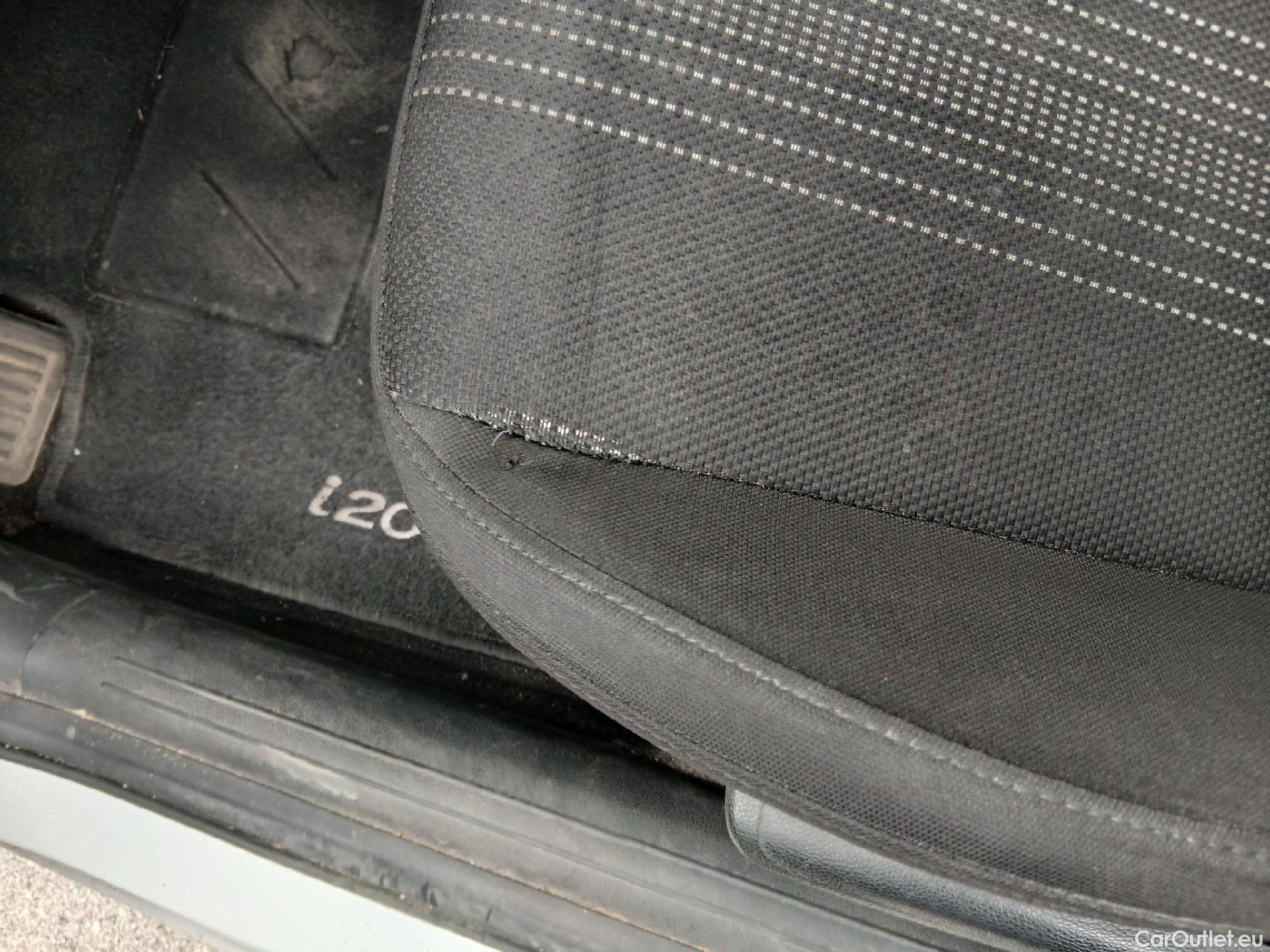  Hyundai  i20 HYUNDAI  / 2020 / 5P / berlina con portón 1.0 TGDI 74kW (100CV) 48V Essence #17