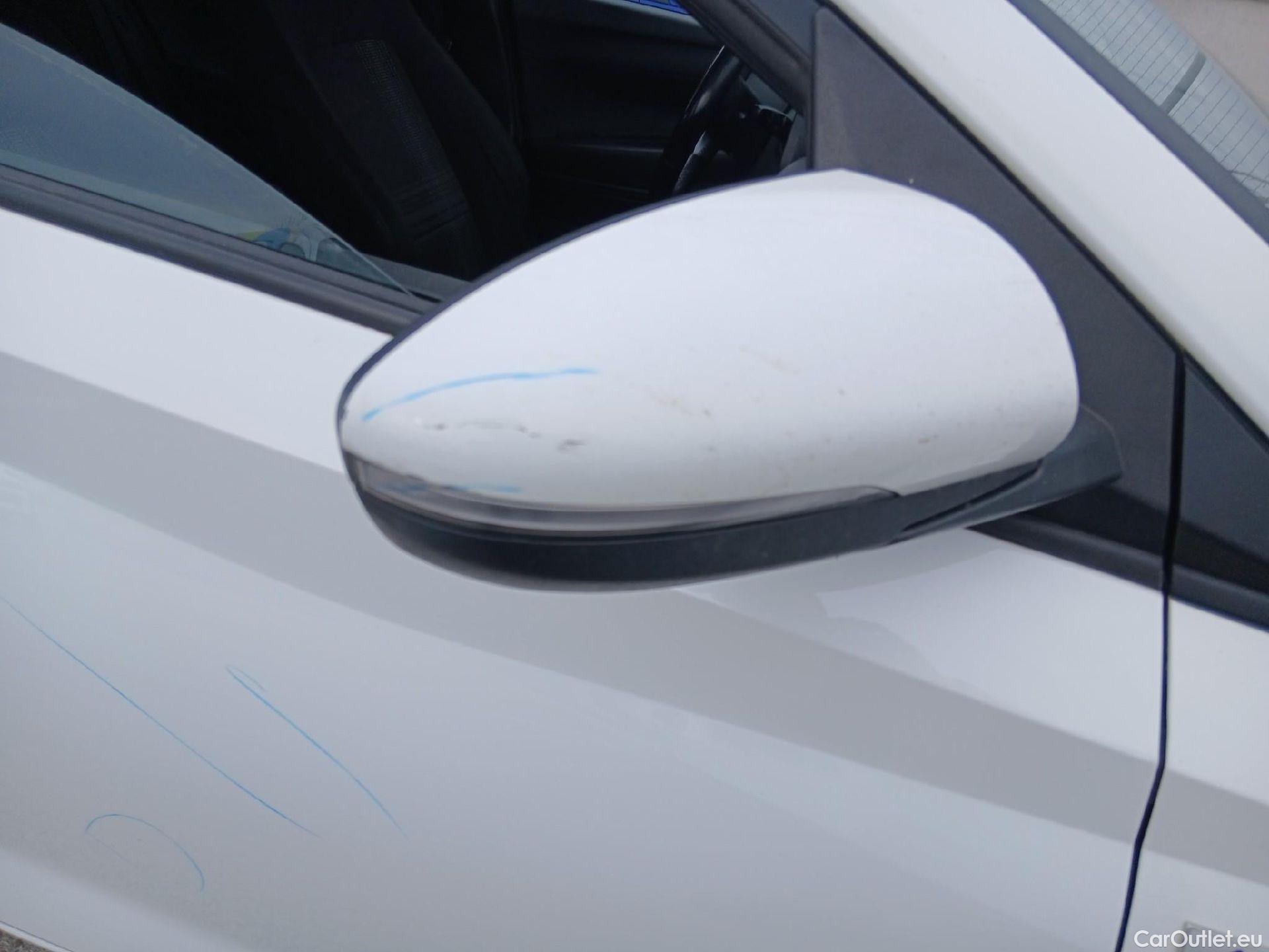  Hyundai  i20 HYUNDAI  / 2020 / 5P / berlina con portón 1.0 TGDI 74kW (100CV) 48V Essence #43