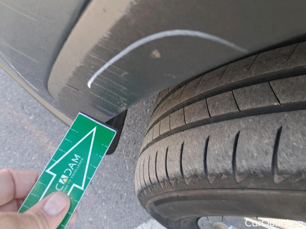  Toyota  RAV4 TOYOTA  / 2018 / 5P / todoterreno 2.5l 220H Advance #57