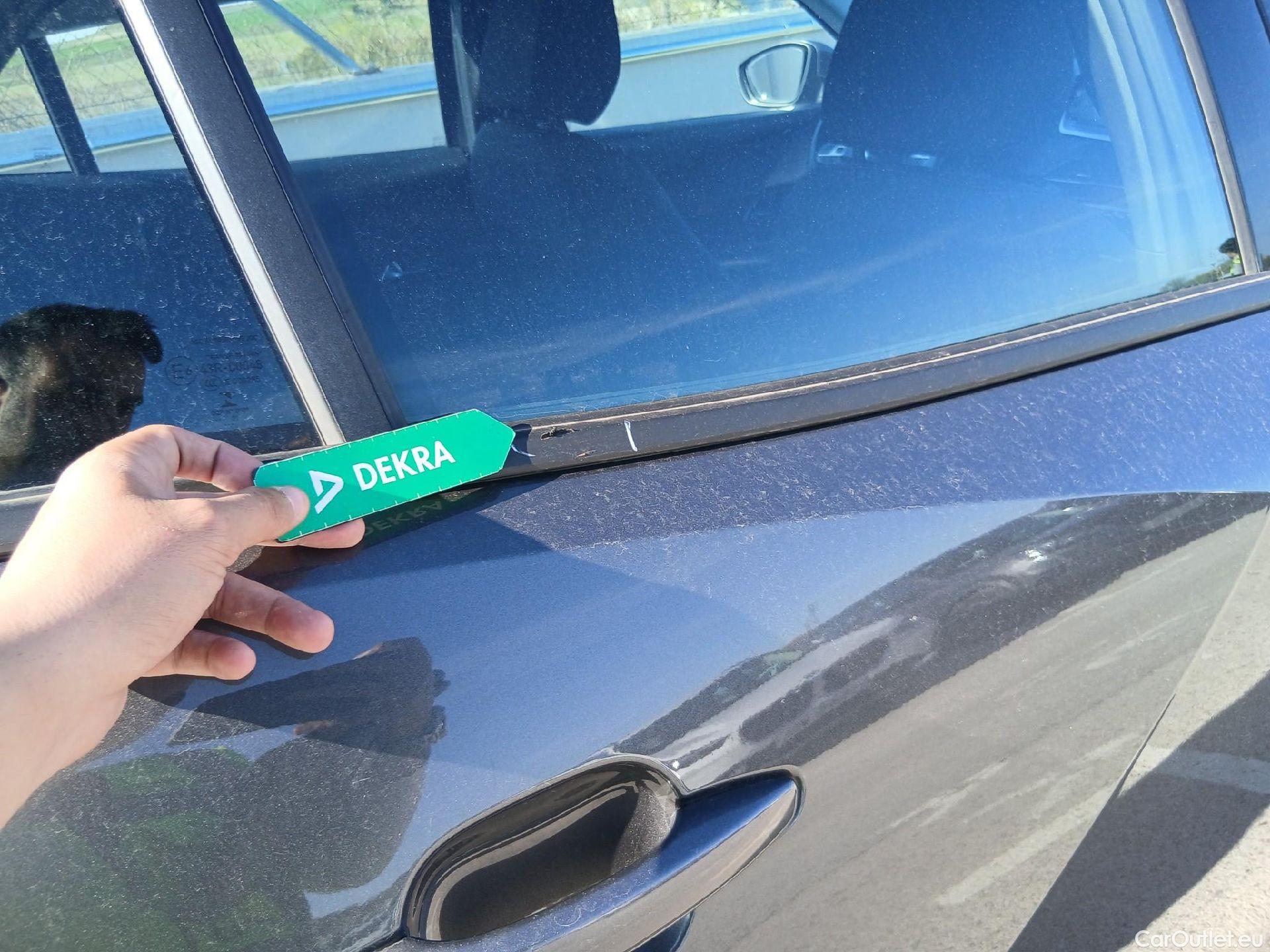  Peugeot  2008 PEUGEOT  / 2019 / 5P / todoterreno Active BlueHDI 81kW (110CV) #21