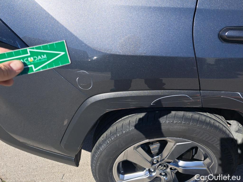  Toyota  RAV4 TOYOTA  / 2018 / 5P / todoterreno 2.5l 220H Advance #15