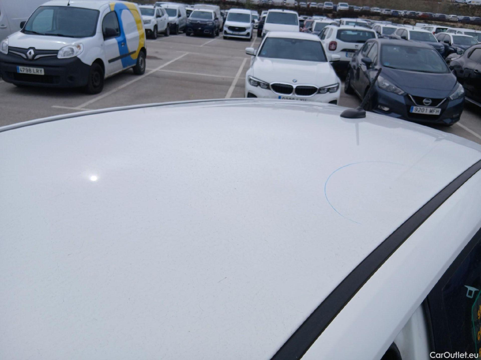  Hyundai  i20 HYUNDAI  / 2020 / 5P / berlina con portón 1.0 TGDI 74kW (100CV) 48V Essence #23