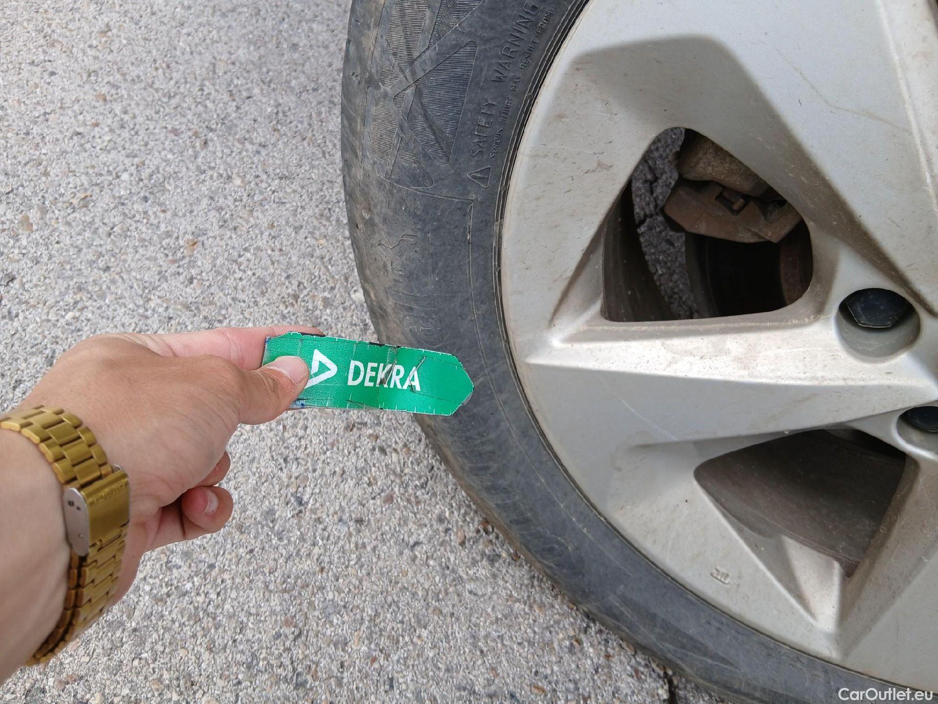  Nissan  Qashqai NISSAN  / 2017 / 5P / todoterreno DIG-T 103 kW (140 CV) E6D ACENTA #38