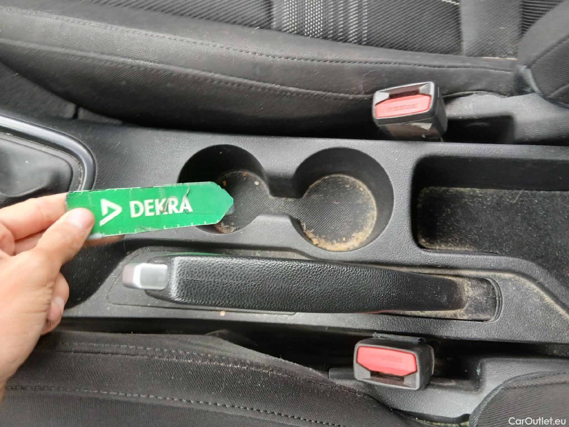  Hyundai  i20 HYUNDAI  / 2020 / 5P / berlina con portón 1.0 TGDI 74kW (100CV) 48V Essence #20