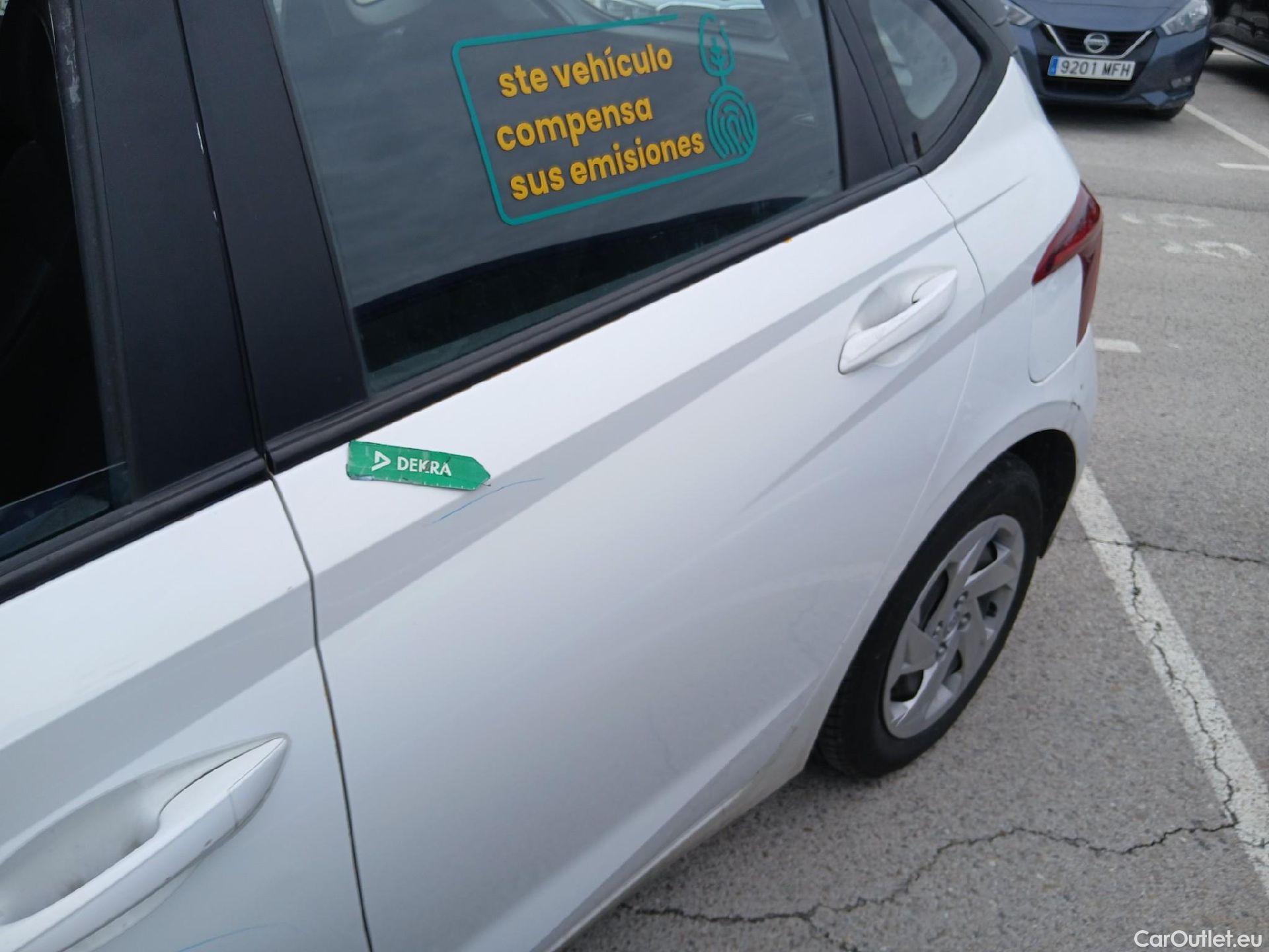  Hyundai  i20 HYUNDAI  / 2020 / 5P / berlina con portón 1.0 TGDI 74kW (100CV) 48V Essence #25