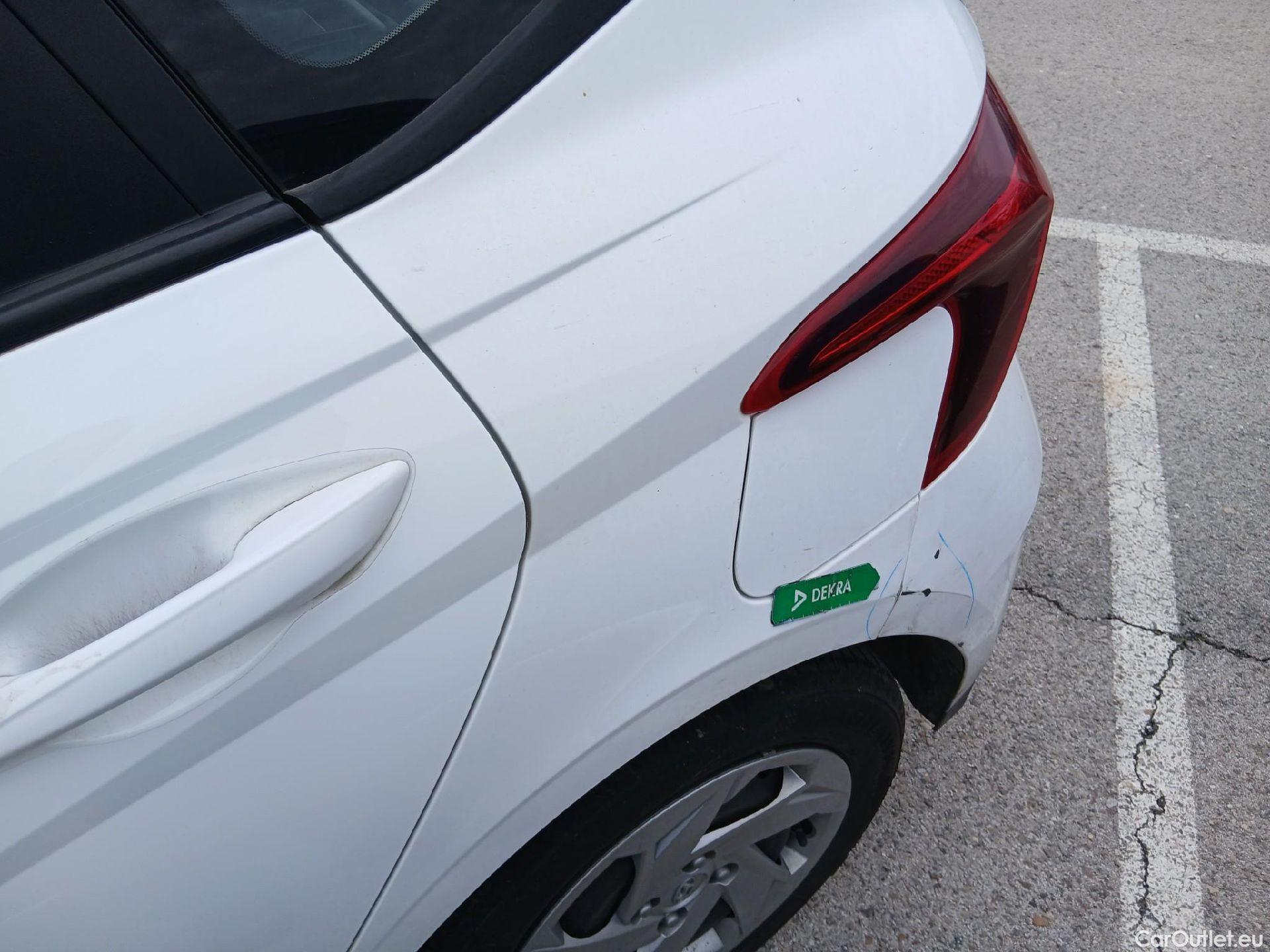  Hyundai  i20 HYUNDAI  / 2020 / 5P / berlina con portón 1.0 TGDI 74kW (100CV) 48V Essence #27