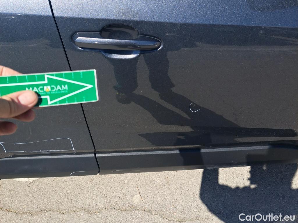  Toyota  RAV4 TOYOTA  / 2018 / 5P / todoterreno 2.5l 220H Advance #41