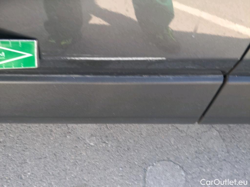  Toyota  RAV4 TOYOTA  / 2018 / 5P / todoterreno 2.5l 220H Advance #8