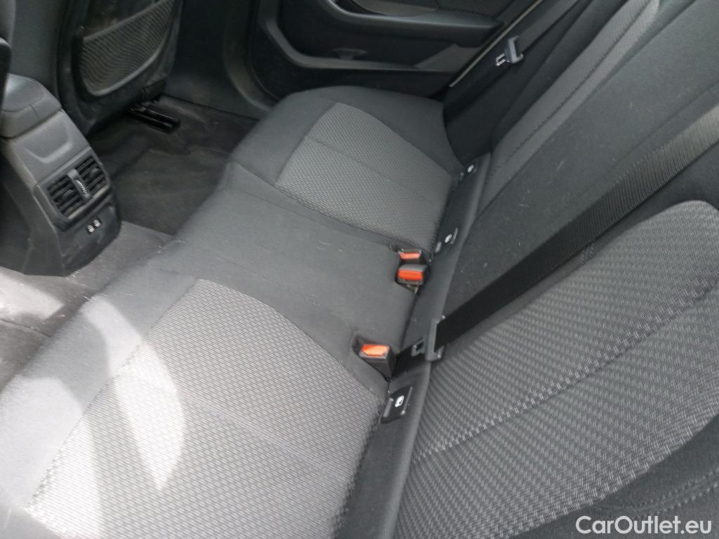  Bmw  Serie 1 BMW  / 2019 / 5P / berlina con portón 116d #7