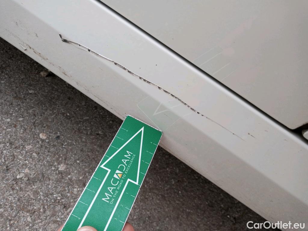  Bmw  Serie 1 BMW  / 2019 / 5P / berlina con portón 116d #15