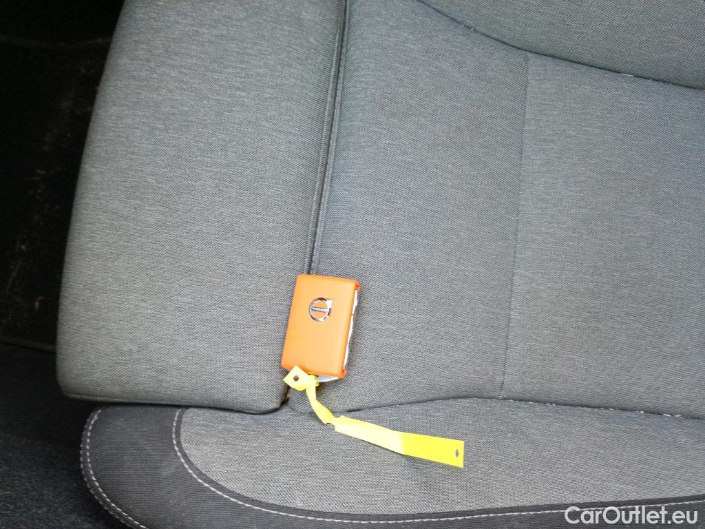  Volvo  XC 40 VOLVO XC40 / 2021 / 5P / todoterreno 2.0 B4 G AWD Plus Dark Auto #1