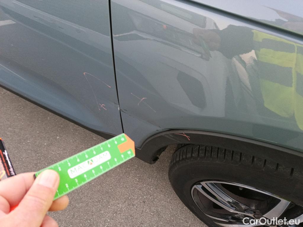  Volvo  XC 40 VOLVO XC40 / 2021 / 5P / todoterreno 2.0 B4 G AWD Plus Dark Auto #9