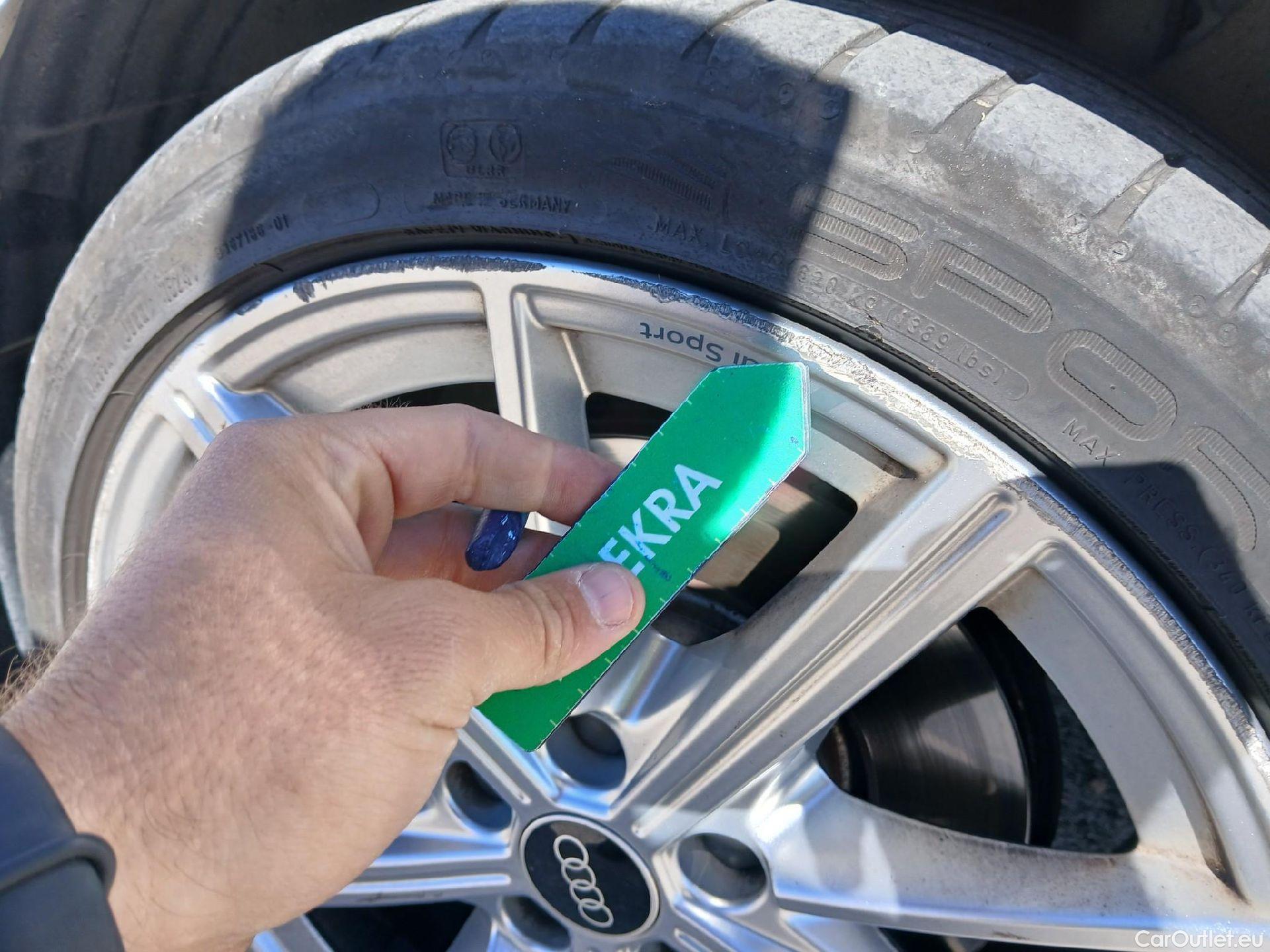  Audi  A3 AUDI  / 2020 / 5P / berlina con portón Sportback S line 30 TDI 85kW (116CV) #36