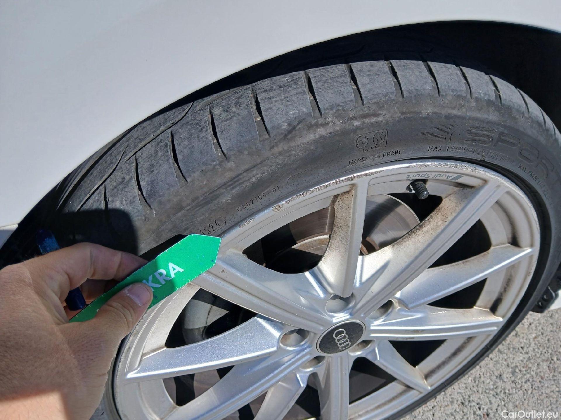  Audi  A3 AUDI  / 2020 / 5P / berlina con portón Sportback S line 30 TDI 85kW (116CV) #5