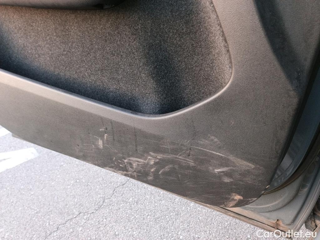  Volvo  XC 40 VOLVO XC40 / 2021 / 5P / todoterreno 2.0 B4 G AWD Plus Dark Auto #24