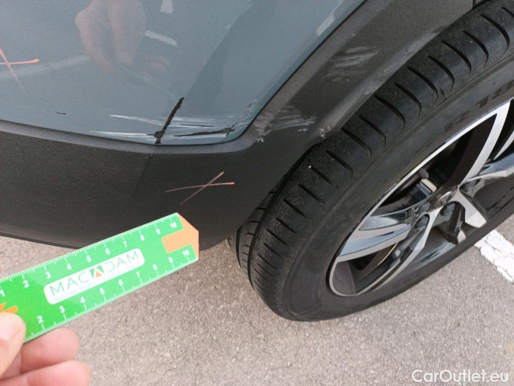  Volvo  XC 40 VOLVO XC40 / 2021 / 5P / todoterreno 2.0 B4 G AWD Plus Dark Auto #23