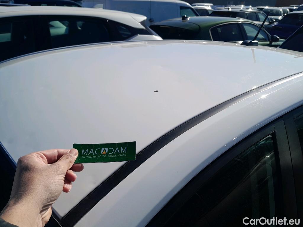  Hyundai  i20 HYUNDAI  / 2020 / 5P / berlina con portón 1.0 TGDI 74kW (100CV) 48V Essence #3