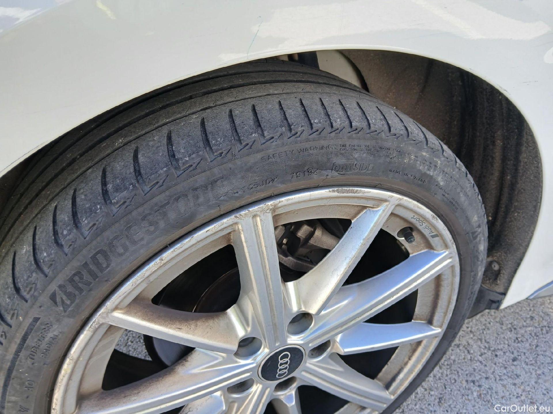  Audi  A3 AUDI  / 2020 / 5P / berlina con portón Sportback S line 30 TDI 85kW (116CV) #24