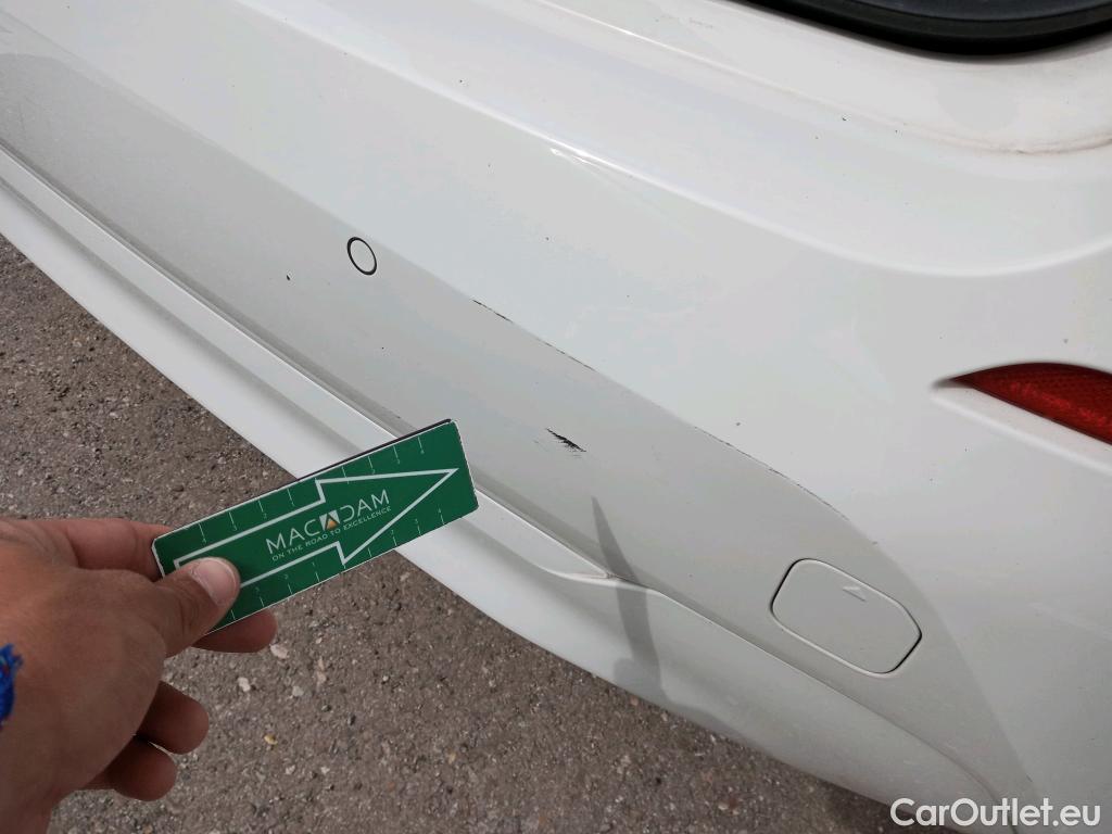  Bmw  Serie 1 BMW  / 2019 / 5P / berlina con portón 116d #24