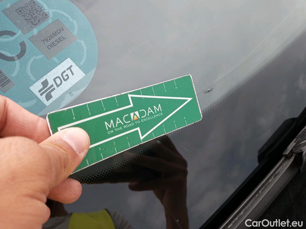  Bmw  Serie 1 BMW  / 2019 / 5P / berlina con portón 116d #2