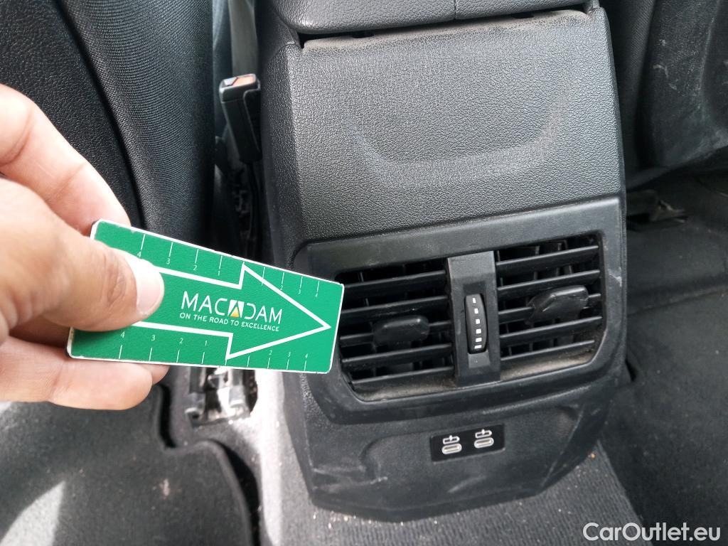  Bmw  Serie 1 BMW  / 2019 / 5P / berlina con portón 116d #5