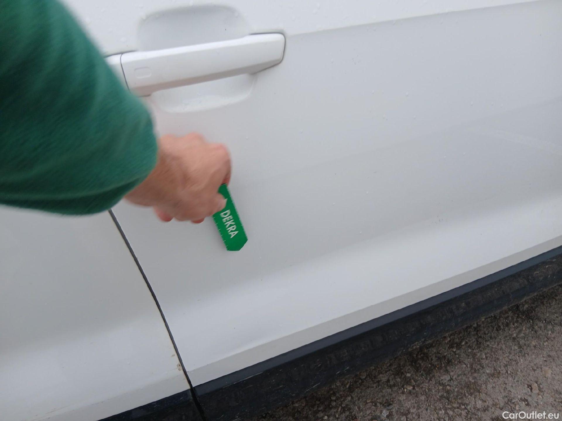  Audi  Q2 AUDI  / 2020 / 5P / todoterreno Advanced 30 TFSI 81kW (110CV) #27