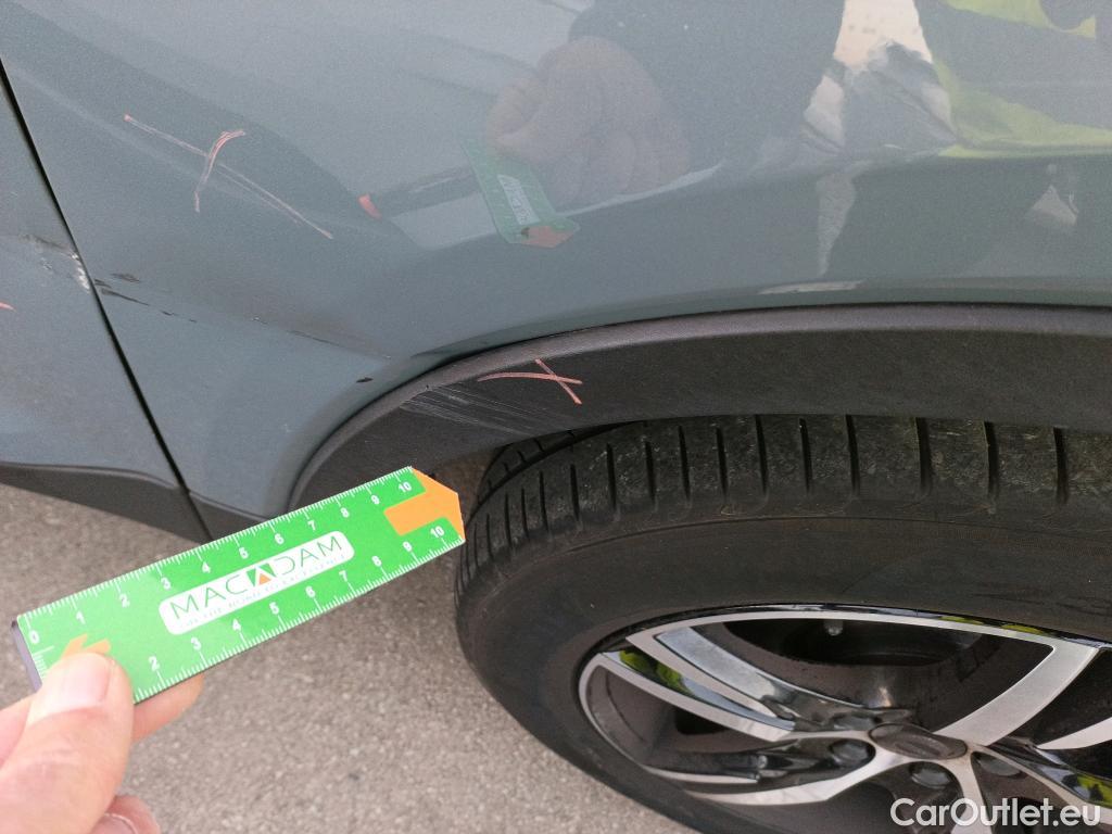  Volvo  XC 40 VOLVO XC40 / 2021 / 5P / todoterreno 2.0 B4 G AWD Plus Dark Auto #35