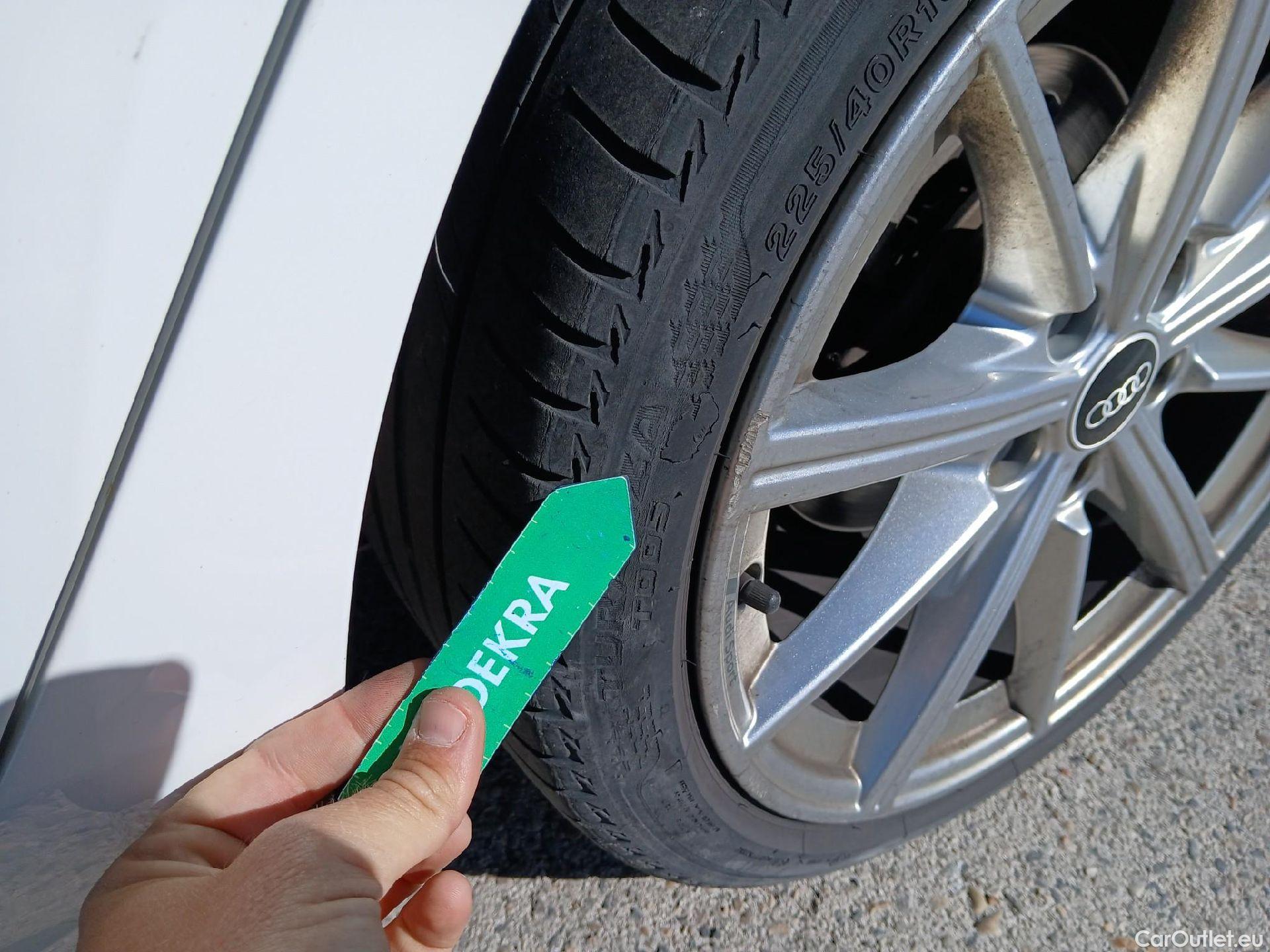  Audi  A3 AUDI  / 2020 / 5P / berlina con portón Sportback S line 30 TDI 85kW (116CV) #38