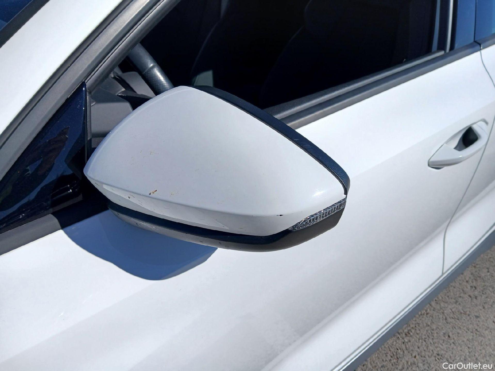  Audi  A3 AUDI  / 2020 / 5P / berlina con portón Sportback S line 30 TDI 85kW (116CV) #8