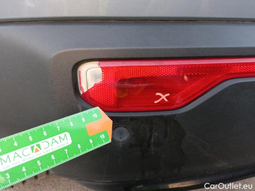  Volvo  XC 40 VOLVO XC40 / 2021 / 5P / todoterreno 2.0 B4 G AWD Plus Dark Auto #12