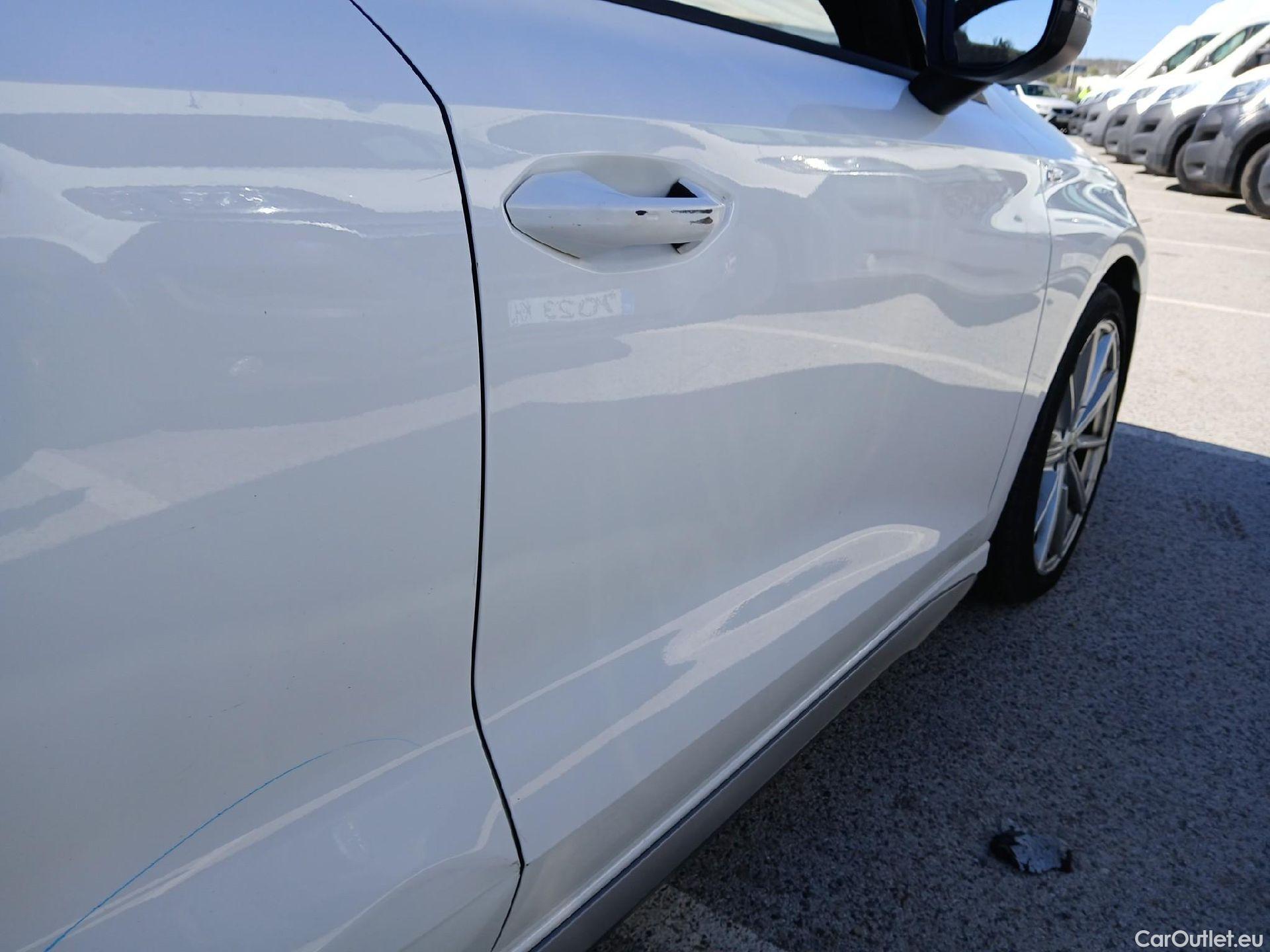  Audi  A3 AUDI  / 2020 / 5P / berlina con portón Sportback S line 30 TDI 85kW (116CV) #27