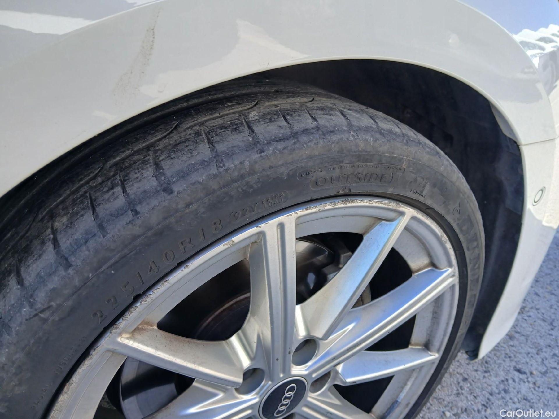  Audi  A3 AUDI  / 2020 / 5P / berlina con portón Sportback S line 30 TDI 85kW (116CV) #34