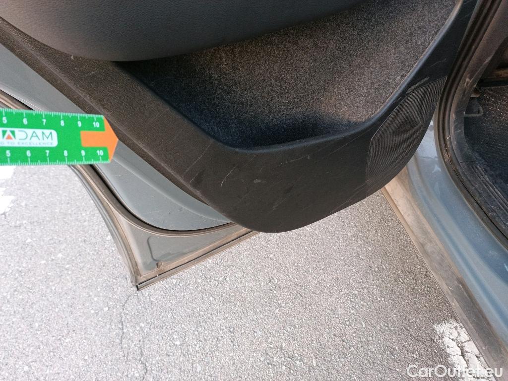  Volvo  XC 40 VOLVO XC40 / 2021 / 5P / todoterreno 2.0 B4 G AWD Plus Dark Auto #26