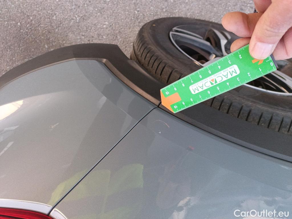  Volvo  XC 40 VOLVO XC40 / 2021 / 5P / todoterreno 2.0 B4 G AWD Plus Dark Auto #36