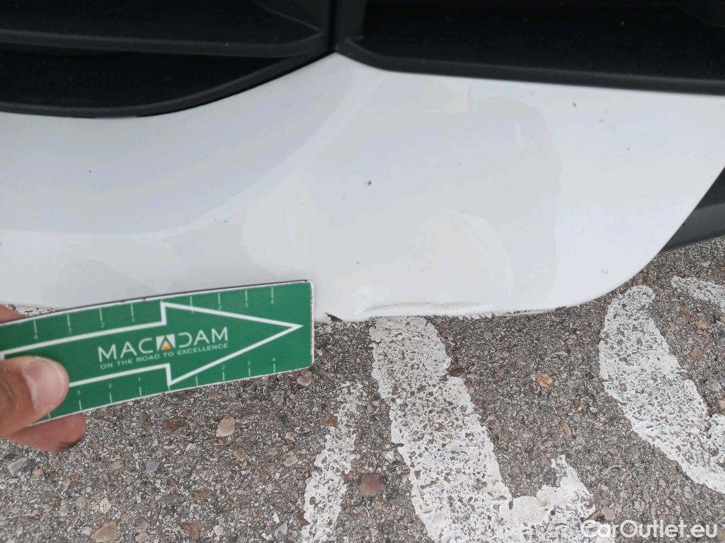  Bmw  Serie 1 BMW  / 2019 / 5P / berlina con portón 116d #21